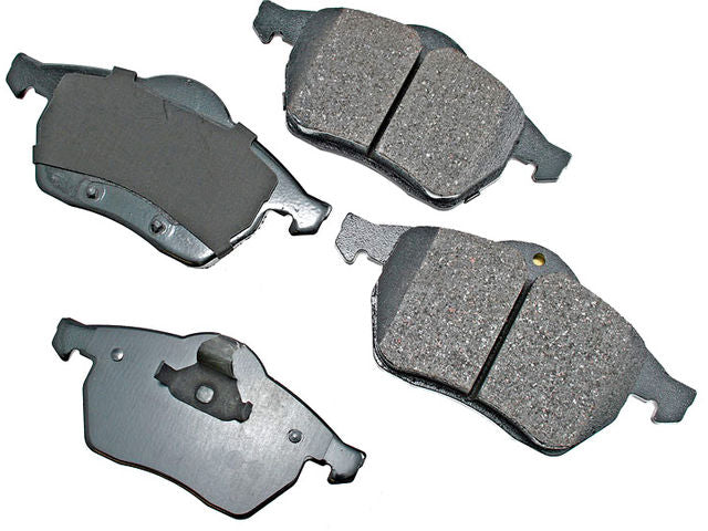 Front Brake Pad Set - 2001-2003 Saturn L200 2.2L 4-Cylinder - Akebono 4846-05009782