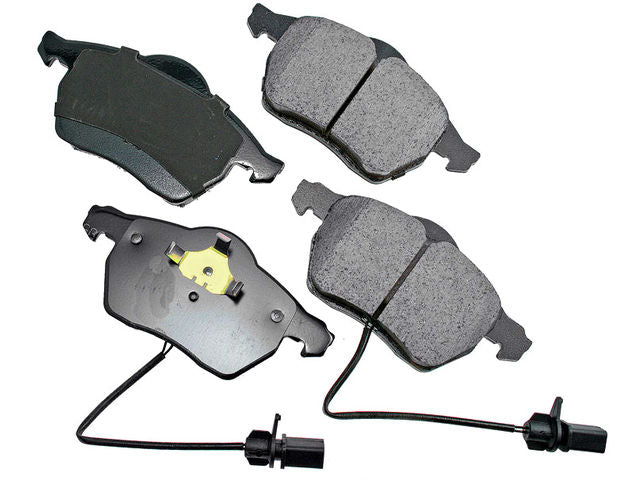 Front Brake Pad Set - 2002, 2004-2006 Audi S4 - Akebono 7492-07626318