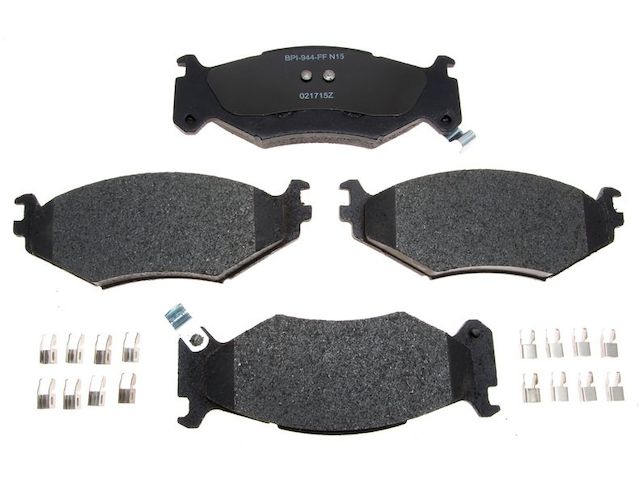 Front Brake Pad Set - 1991-1994 Chrysler Town & Country - Raybestos 1566-07689783