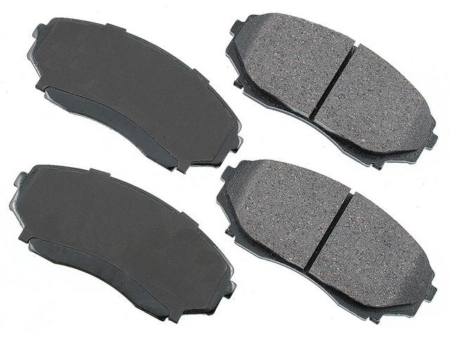 Front Brake Pad Set - 1992-1998, 2000-2003 Mazda MPV 4WD - Akebono 17672-05009561