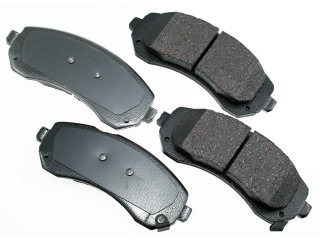Front Brake Pad Set - 2002-2004 Pontiac Montana AWD 3.4L V6 - Akebono 4760-05009663