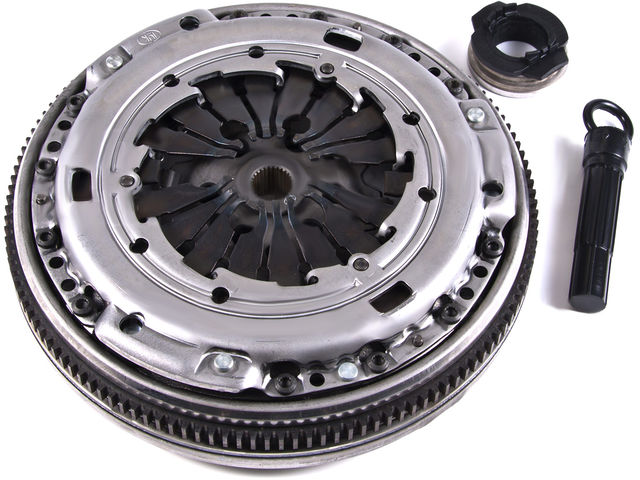 Clutch Kit - with Flywheel - 1998-2006 Volkswagen Beetle 1.8L 1.9L 4-Cylinder - LUK 7431-05388780