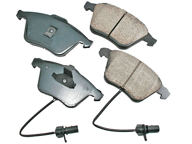 Front Brake Pad Set - 2001-2005 Audi Allroad Quattro - Akebono 7469-05009803
